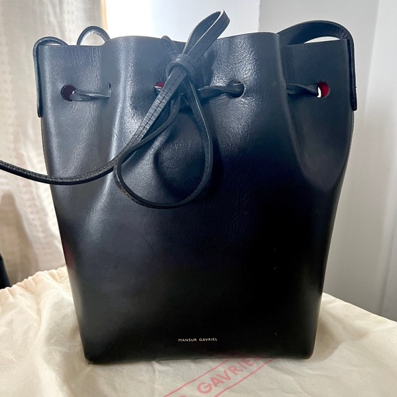 Mansur Gavriel Black and Red Leather Mini Bucket Bag - Picture 3 of 9